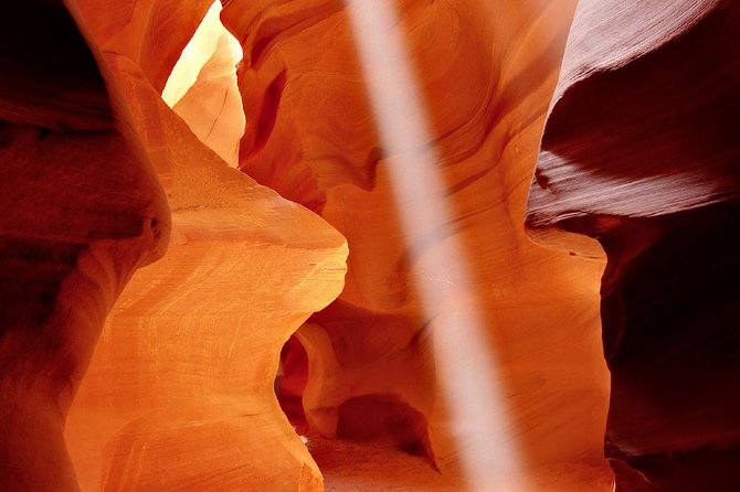 Antelope Canyon and Horseshoe Bend Small-Group Tour from Sedona or Flagstaff - Horseshoe Bend: the Iconic View, Done at a Human Pace