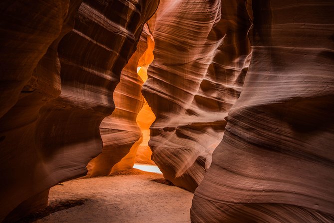 Antelope Canyon and Horseshoe Bend Tour from Sedona - Glen Canyon Dam and Lake Powell Overlook: A Scenic Break in the Day