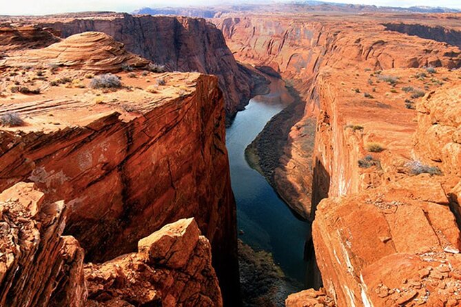 Antelope Slot Canyon and Horseshoe Bend Day Tour from Sedona - Cameron Trading Post and Glen Canyon Dam: quick breaks with payoff