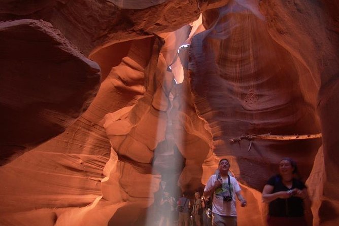 Antelope Slot Canyon and Horseshoe Bend Day Tour from Sedona - Horseshoe Bend: the U-shape view and the uphill reality