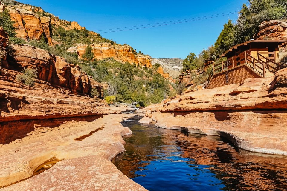 From Flagstaff or Sedona: Antelope Canyon Full-Day Tour - Antelope Canyon: What the Navajo-Guided Narrows Feel Like