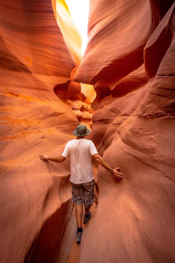 From Sedona: Antelope Canyon and Horseshoe Bend Tour - Glen Canyon Dam lunch with Lake Powell views