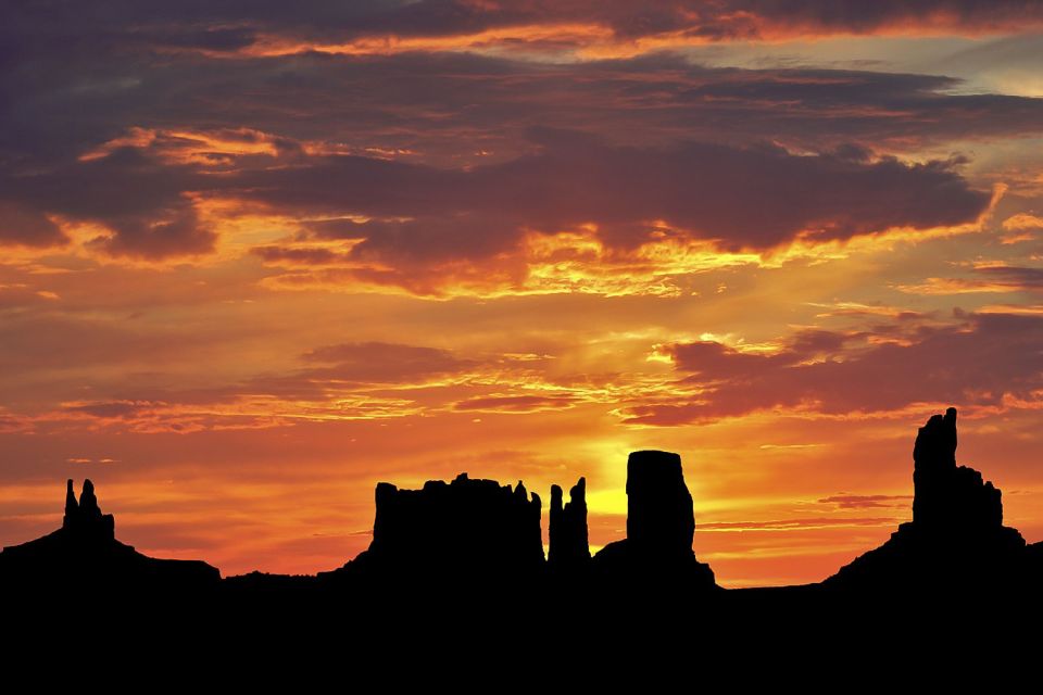 From Sedona or Flagstaff: Full-Day Monument Valley Tour - What to Pack and Wear So You Don’t Hate the Day