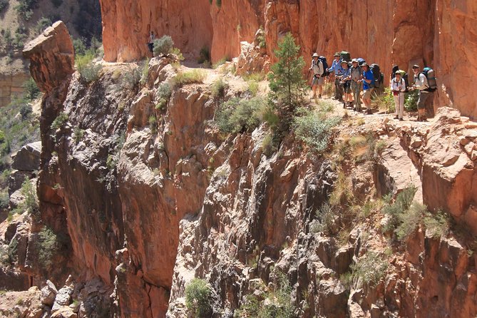Grand Canyon Hike with Sedona and Flagstaff Hotel Pickup - The Grand Canyon Hike: 1.5 Miles Down, Then Work Back Up