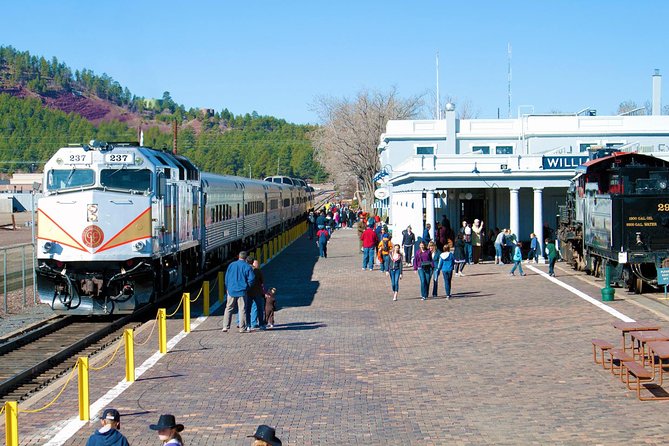 Grand Canyon Railroad Excursion from Sedona - Cameron Trading Post and the Navajo Nation stop: short, worthwhile, respectful