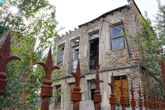 Historic Tour of Jerome - Pickup, Timing, and the Air-Conditioned Van Ride