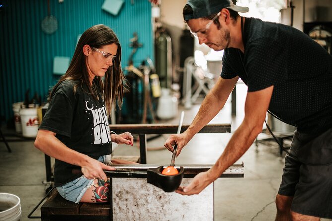 Introduction to Glassblowing Workshop in Sedona - Inside the studio: how the small-group coaching works