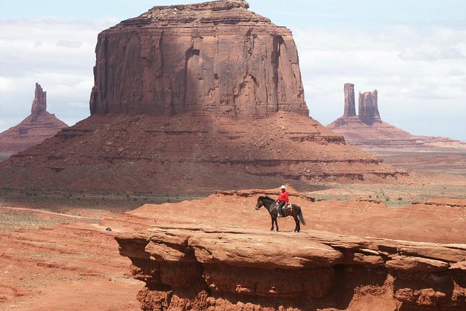 Monument Valley/Navajo Indian Reservation from Sedona/Flagstaff - Price and value: is $328.45 worth the day?
