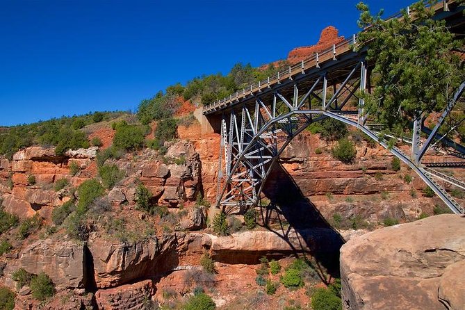 Oak Creek Canyon Pavement Jeep Tour in Sedona - Midgley Bridge: the signature stop that makes the drive feel like a mini-adventure