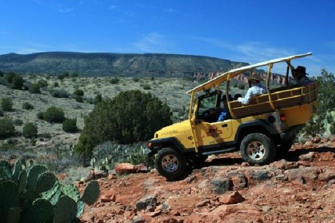 PRIVATE Sedona Jeep Tour 2-hour Lil' Rattler Off-Road - Sedona rock formations: seeing more than the quick overlooks