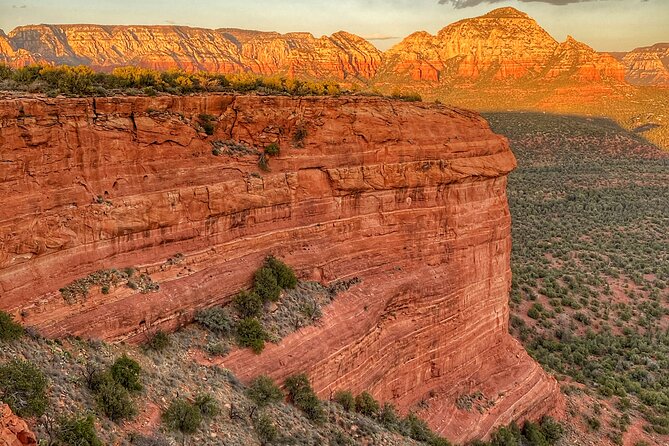 Sedona Dark Sky Sunset & Night Hike With a Private Guide - Snacks, Water, and Staying Comfortable When the Temperature Drops