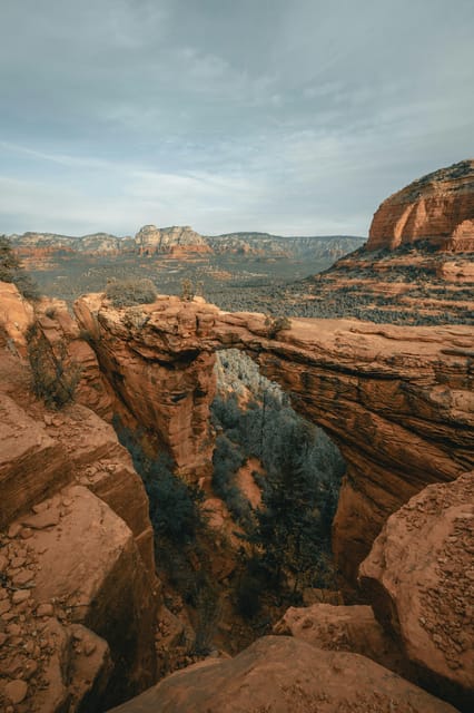Sedona Devil's Bridge, Bell Rock & Chapel of the Holy Cross - The 911 Memorial and Firehouse #6: a respectful pause in the middle of the red rocks