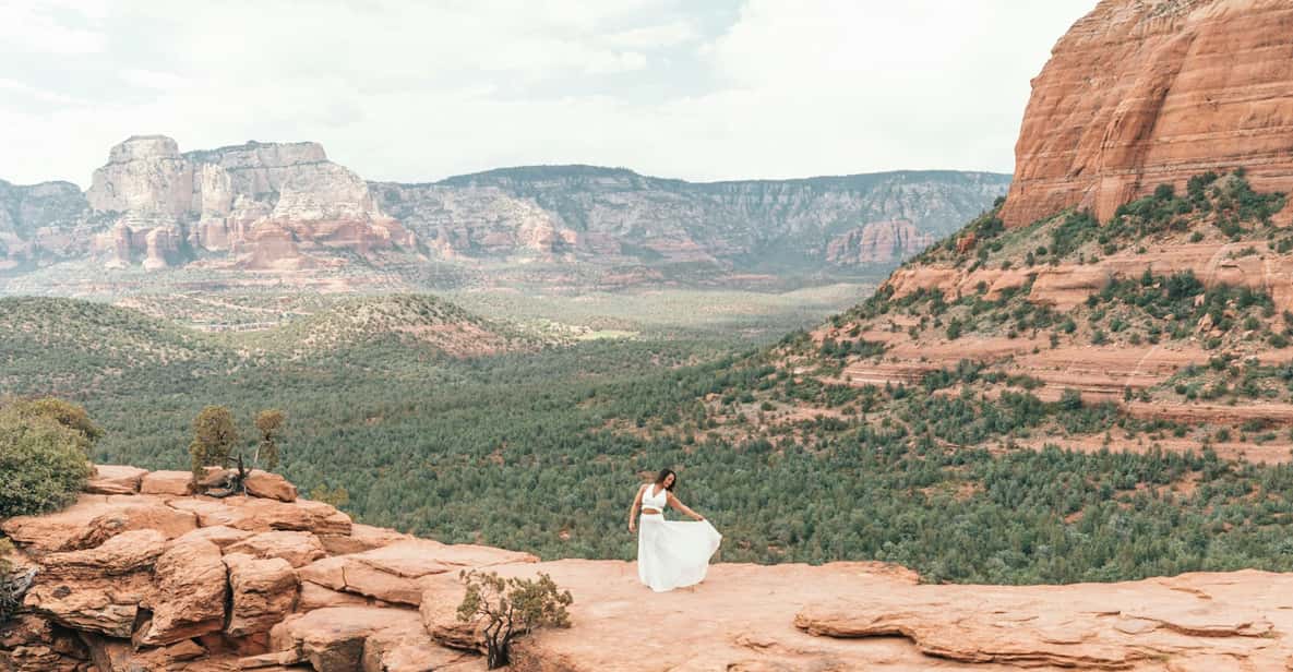 Sedona Devil's Bridge, Bell Rock & Chapel of the Holy Cross - Chapel of the Holy Cross: the energy stop (and your best phone pics)