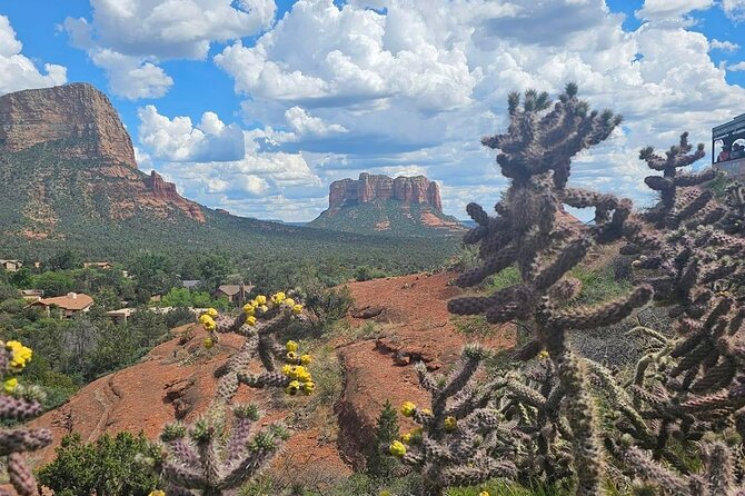 Sedona Magical Sightseeing Highlight Tour- 5 Stars - Chapel of the Holy Cross: the quick stop with photo payoff
