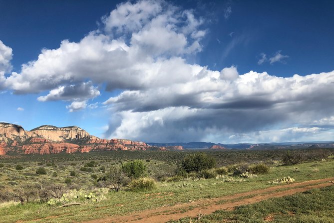 Sedona Outlaw Trail: 3-Hr 4x4 Tour of Western Canyons & Wildlife - Cathedral Rock from the jeep: the classic view without the full hike
