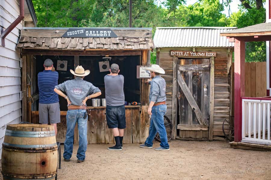 Sedona: Western Dinner Theater and Town Experience - Should you book this Sedona-area Western dinner theater?